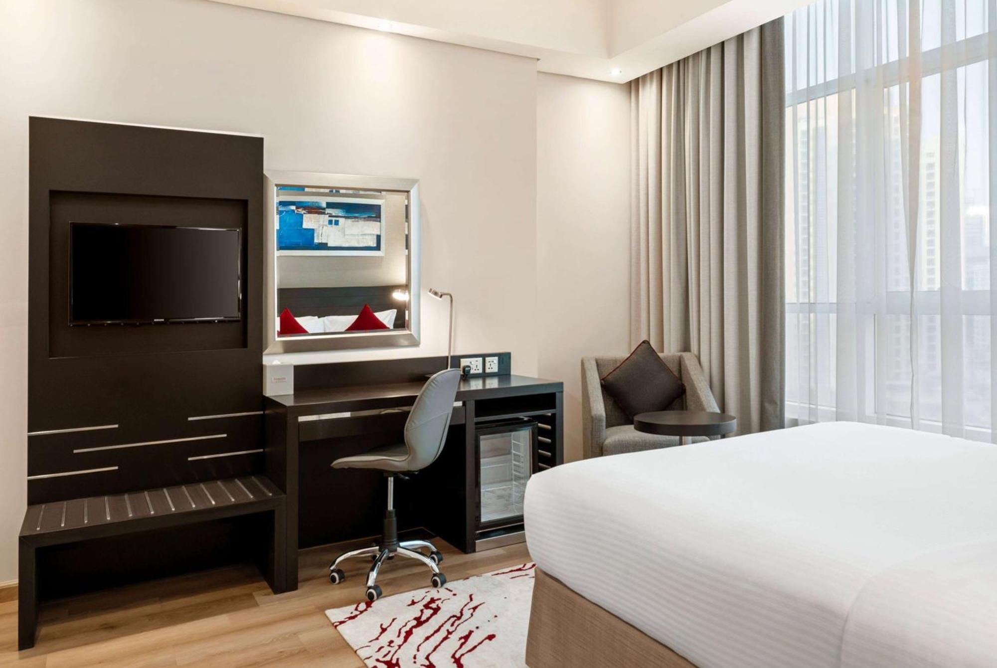 Hotel Ramada By Wyndham Dubai Barsha Heights Exterior foto