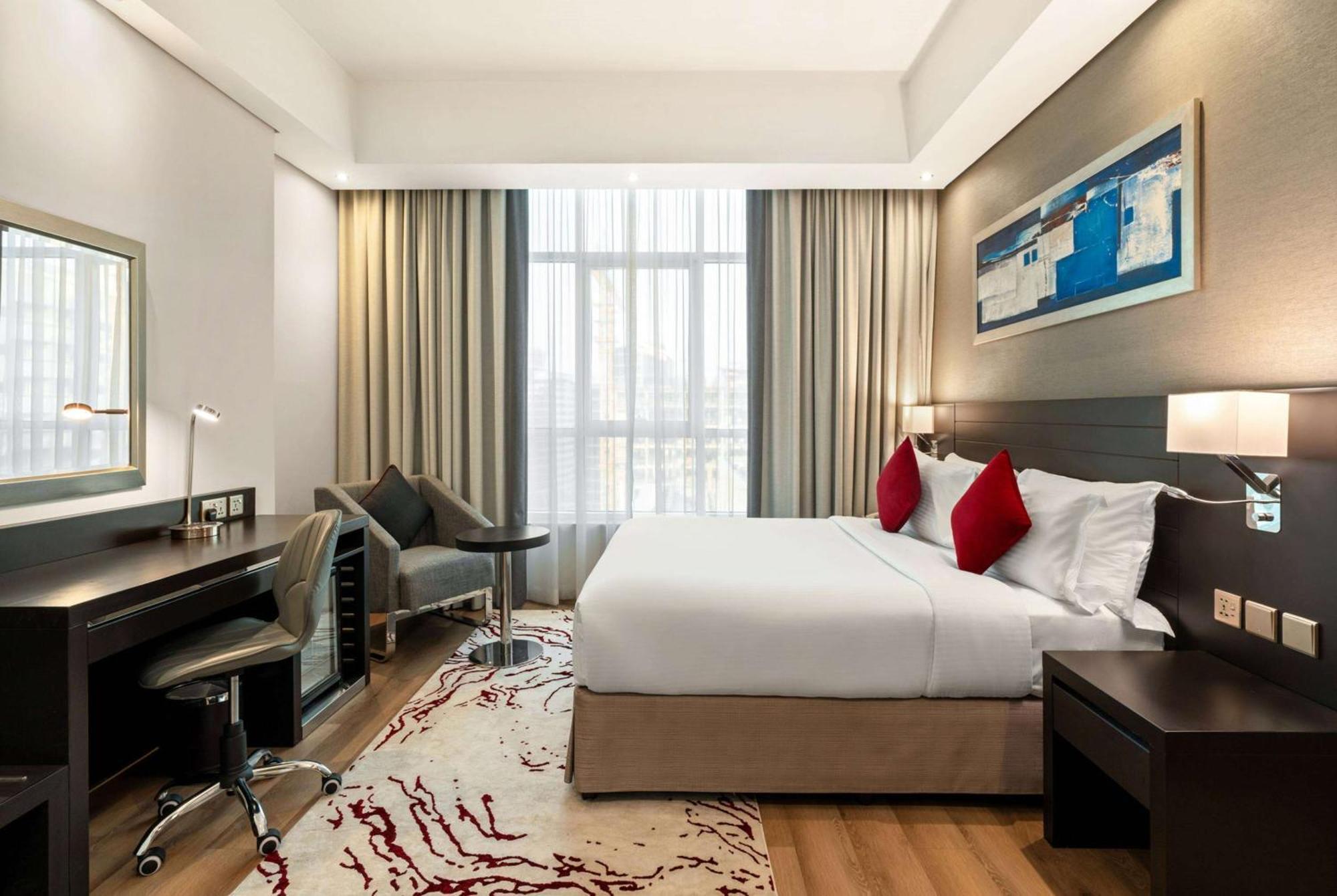 Hotel Ramada By Wyndham Dubai Barsha Heights Exterior foto