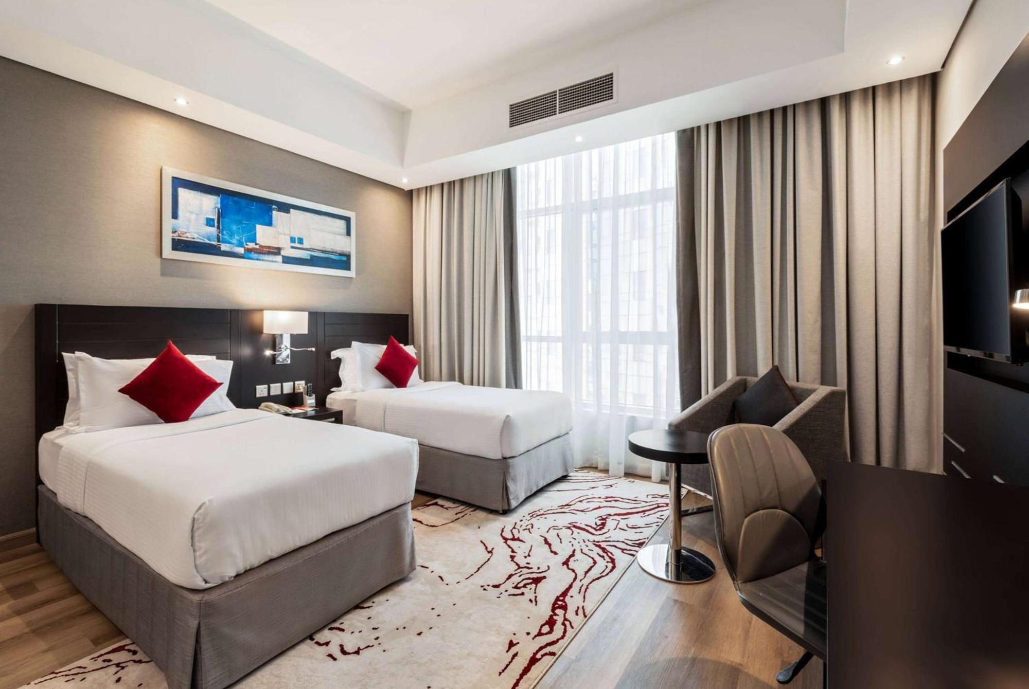 Hotel Ramada By Wyndham Dubai Barsha Heights Exterior foto