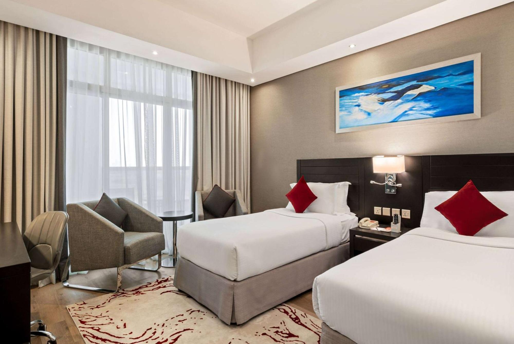 Hotel Ramada By Wyndham Dubai Barsha Heights Exterior foto