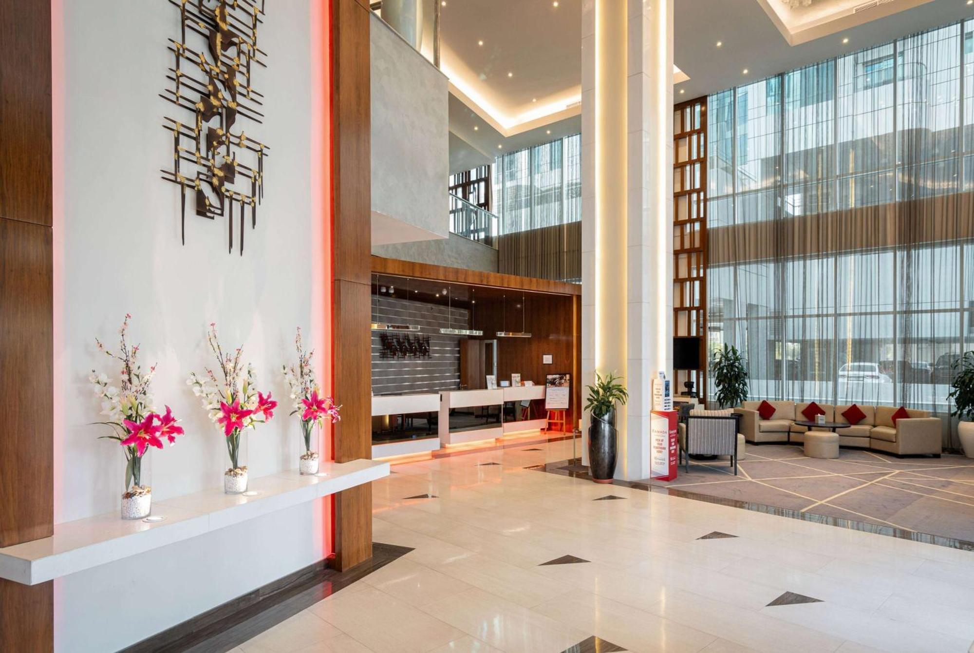 Hotel Ramada By Wyndham Dubai Barsha Heights Exterior foto