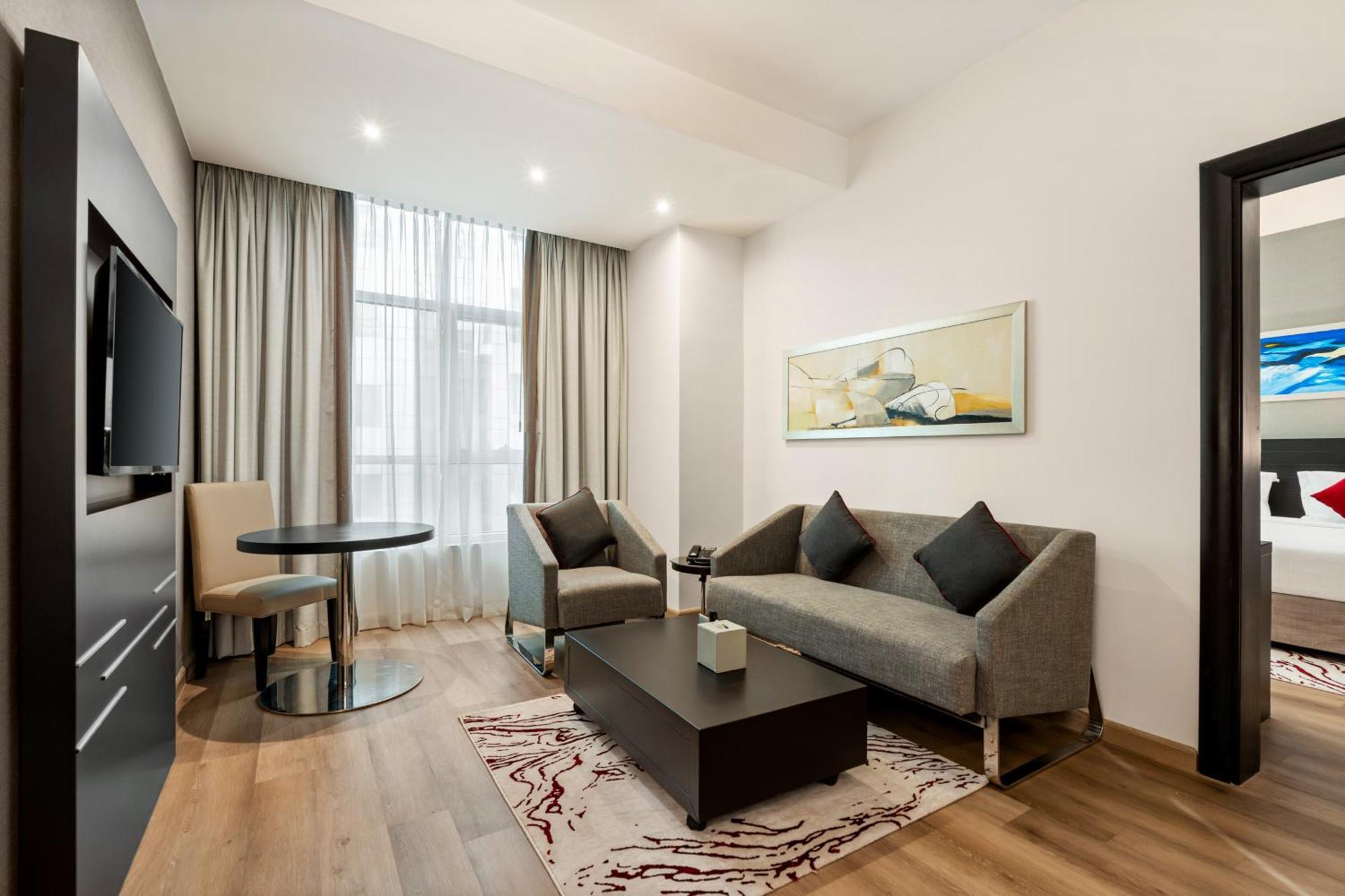 Hotel Ramada By Wyndham Dubai Barsha Heights Exterior foto